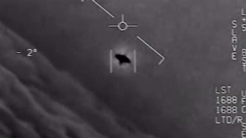 Pentagon Releases UFO Footage from 2015
