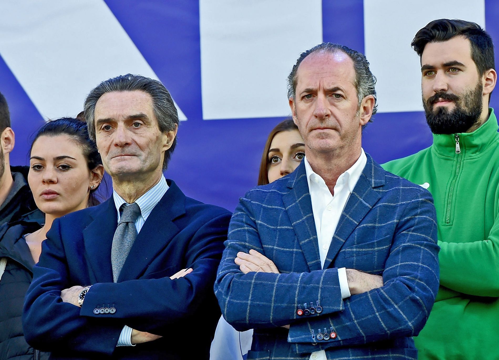 Il governo attacca ancora le Regioni. Fa parte del delirio per restare a galla