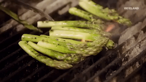Asparagi. Arrivano con la primavera E ci aiutano a star meglio