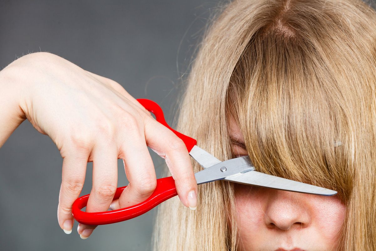 Capelli da quarantena. Come prendersene cura senza fare danni