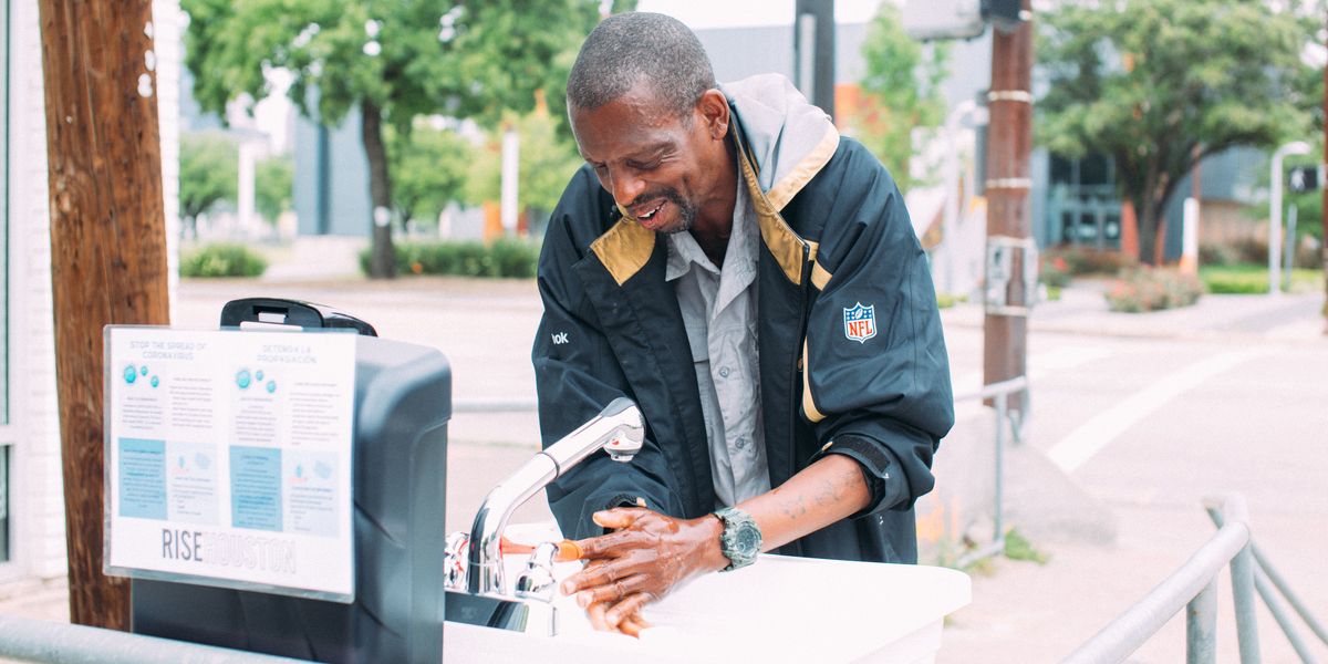 Local Organization Creates Handwashing Stations For Houstons Homeless