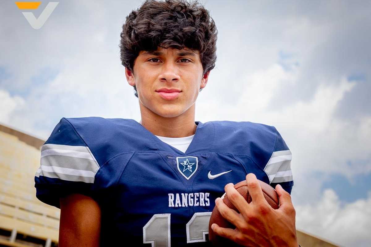 Lone Star's "Piano Man" pulls first Power 5 offer