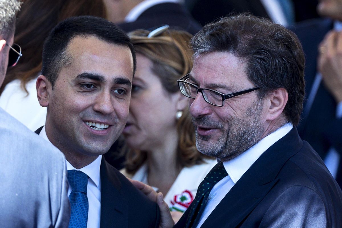 Nostalgia gialloblù al tavolo delle nomine. Metà Movimento fa la corte ai leghisti