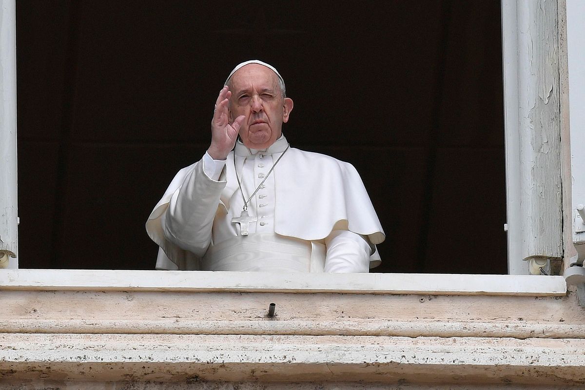 Il Papa choc al giovane autistico: «Forse ci ritroveremo all’inferno»