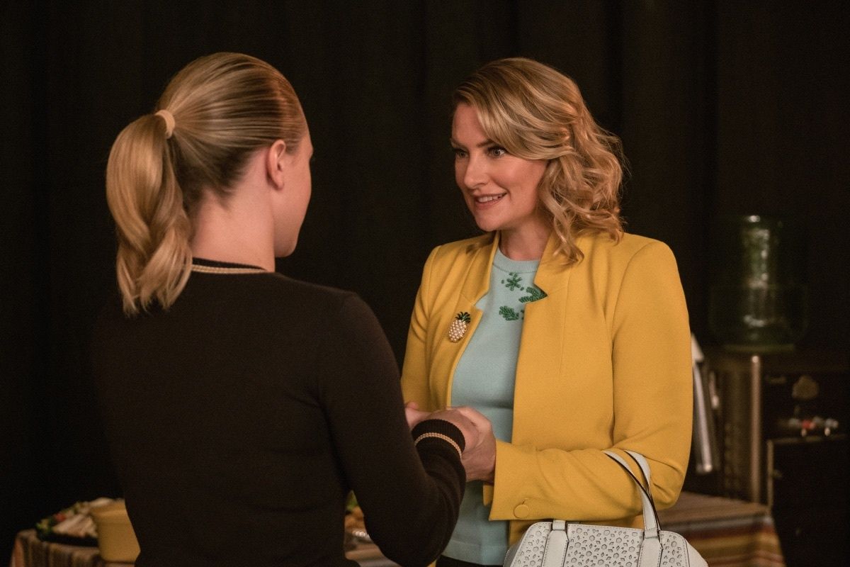 Lili Reinhart and Mädchen Amick in Riverdale