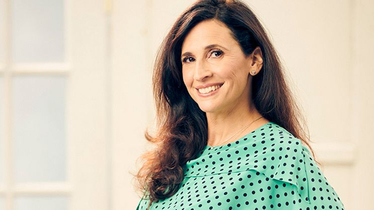 Getting To Know Michaela Watkins Of The Unicorn - Watch Magazine