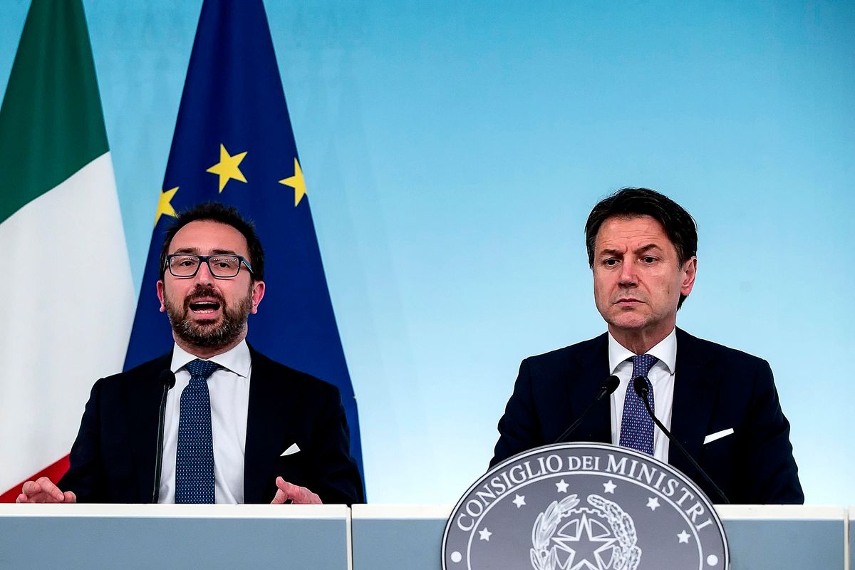 Bonafede è la miccia
per far saltare Conte