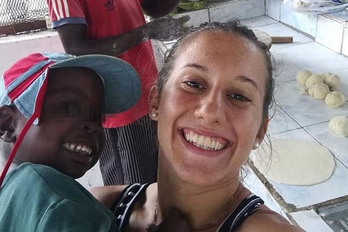 I servizi liberano da Al Shabaab Silvia Romano: sta bene