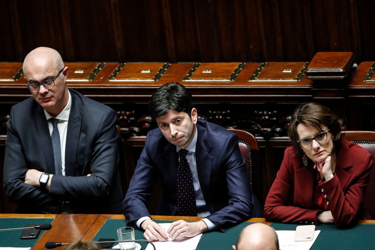 L’ipocrisia dei giallorossi: festeggiano le mamme dopo averle abbandonate