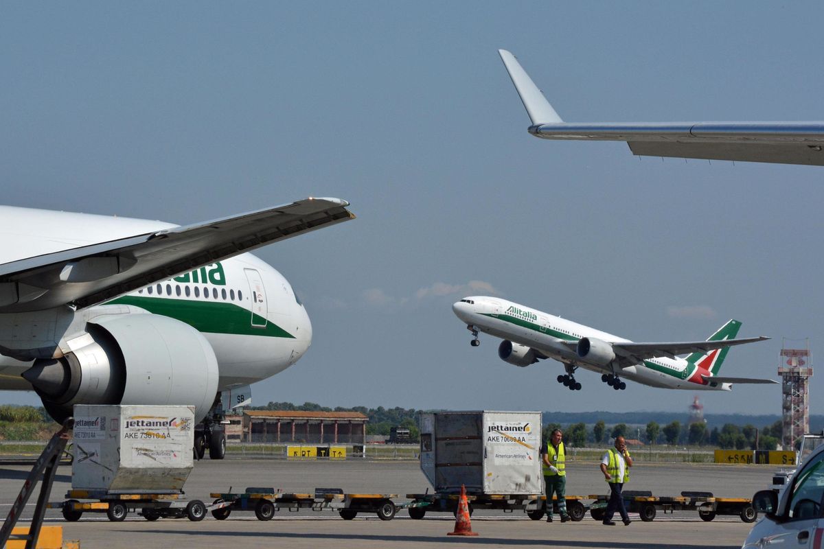 Pronti altri 3 miliardi ma la vecchia Alitalia chiede soldi agli hotel