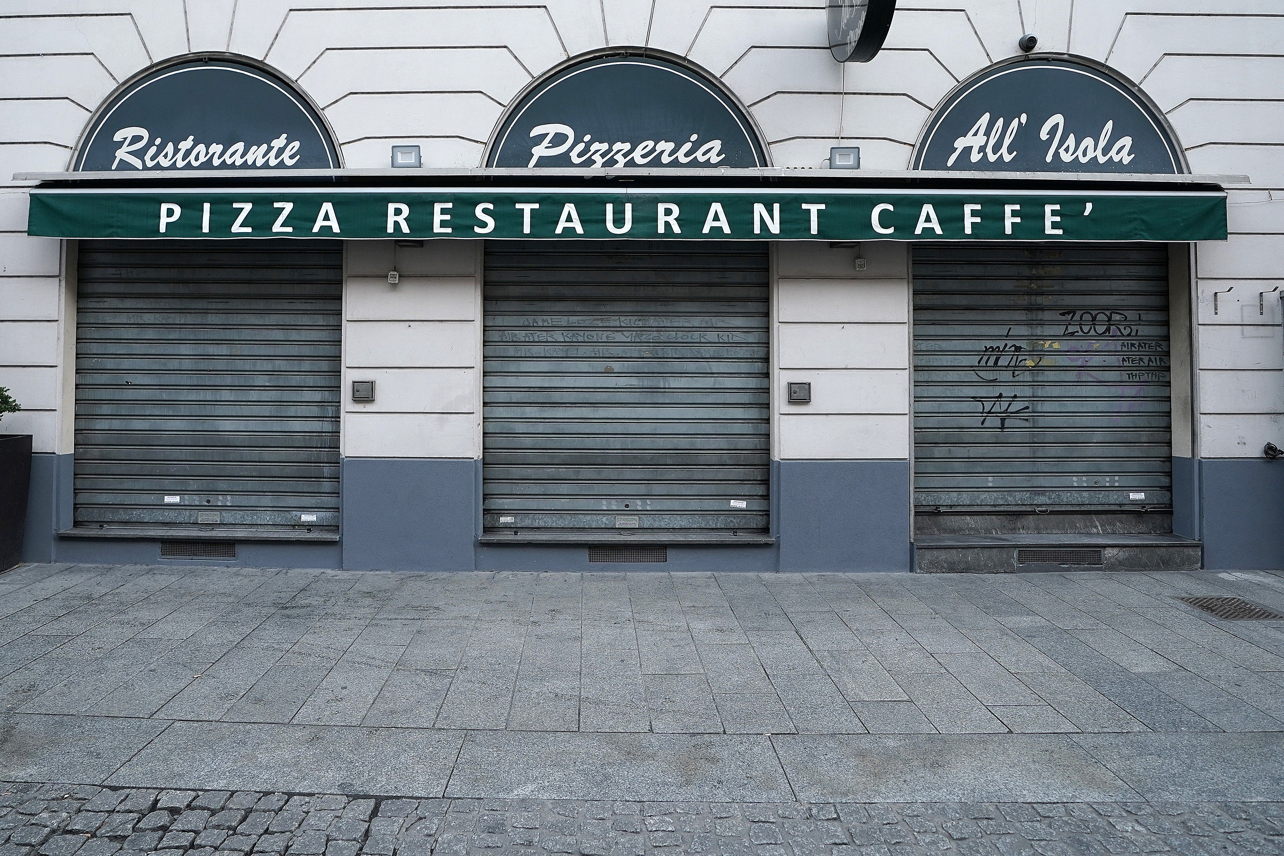 Regole assurde e in ritardo. Molti ristoranti non riapriranno