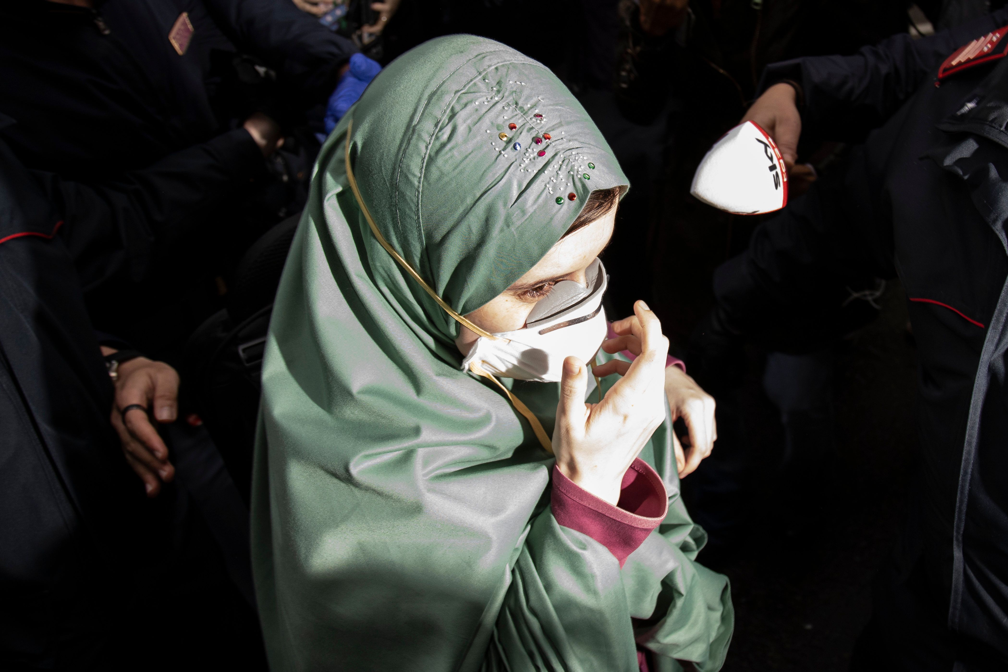 Esibire simboli religiosi va bene  soltanto se è a favore dell’islam