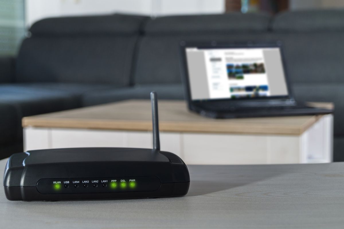 Bad Wi-Fi? How to fix it with an extender or mesh network
