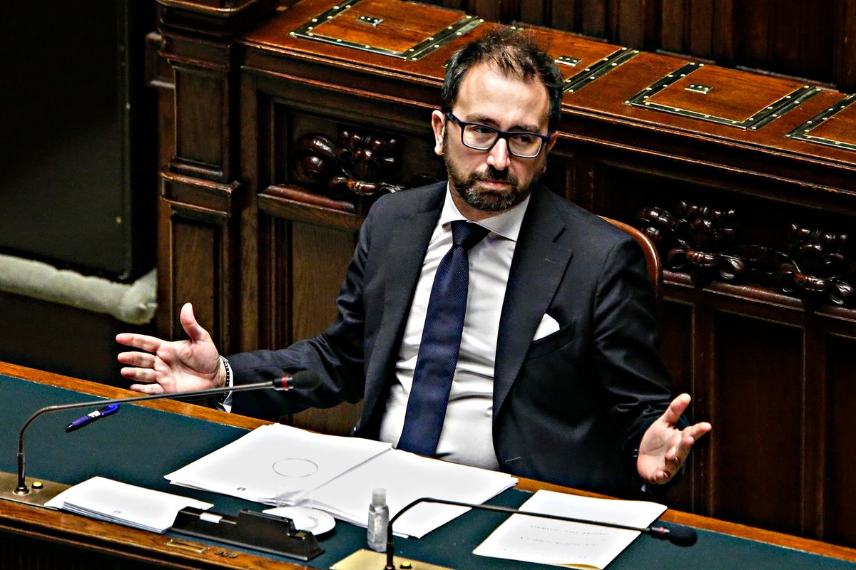Bonafede resta solo al ministero. Si dimette pure il capo di gabinetto