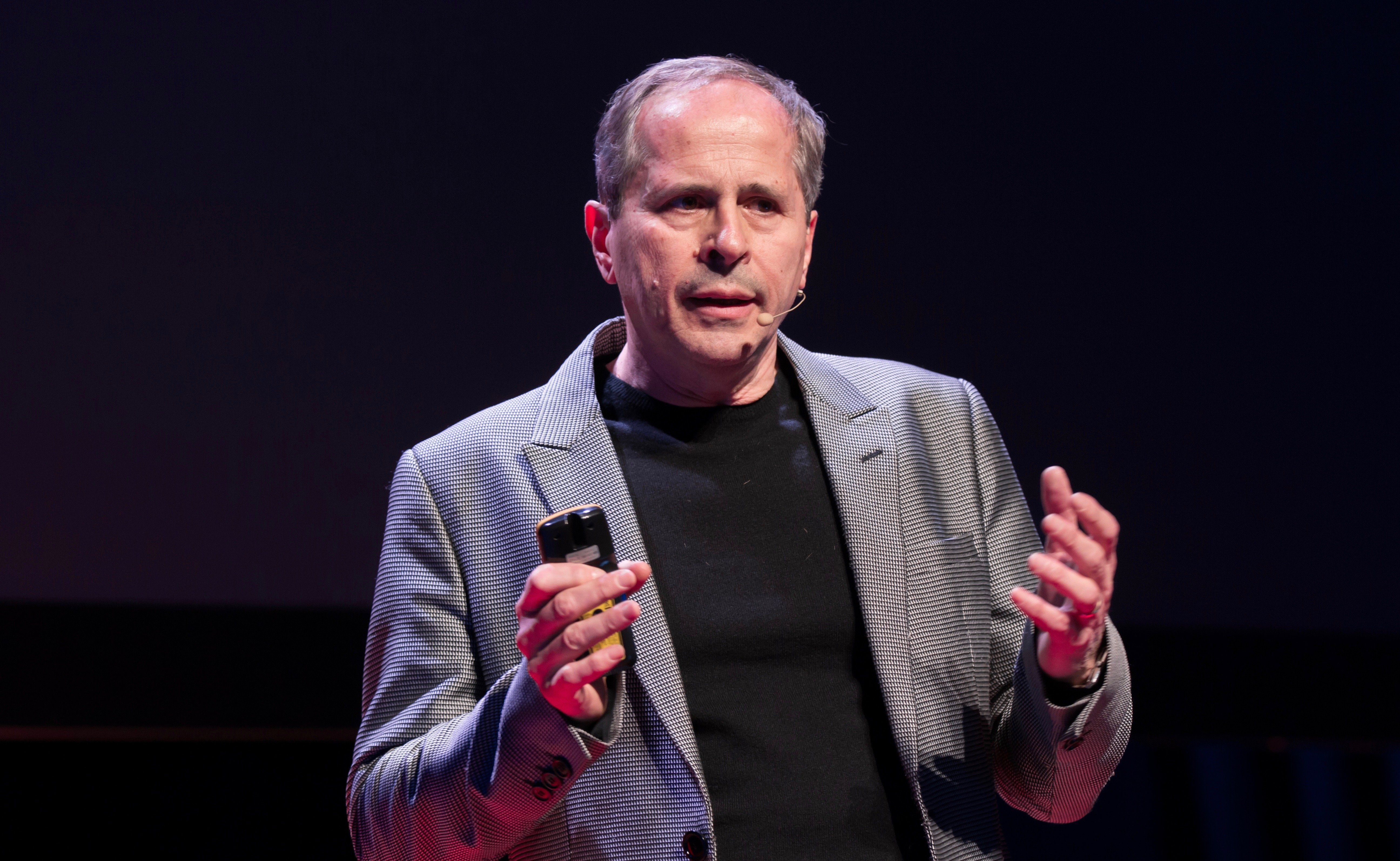 Andrea Crisanti: «Contro il Covid bisogna trasgredire»