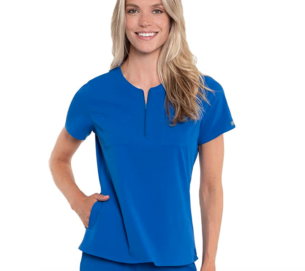 The Best Comfortable Scrubs For Curvy Women