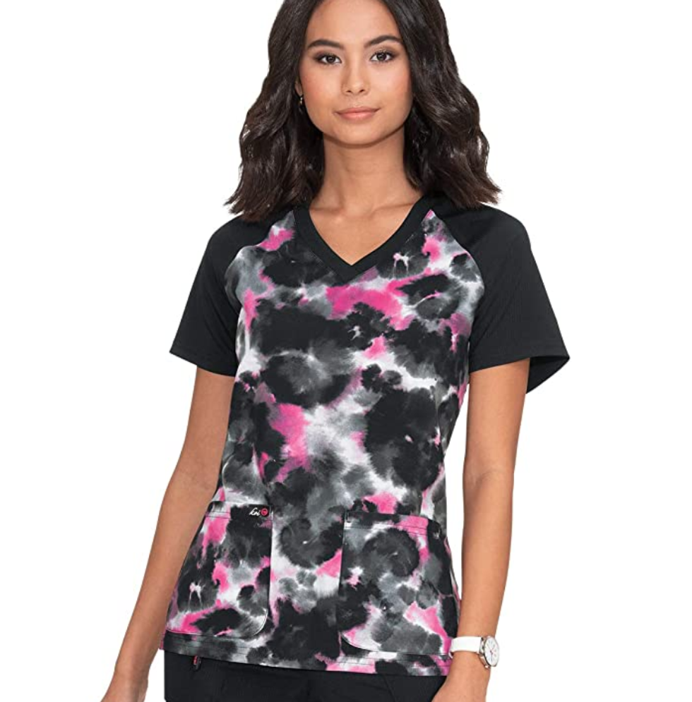 The Best Comfortable Scrubs For Curvy Women