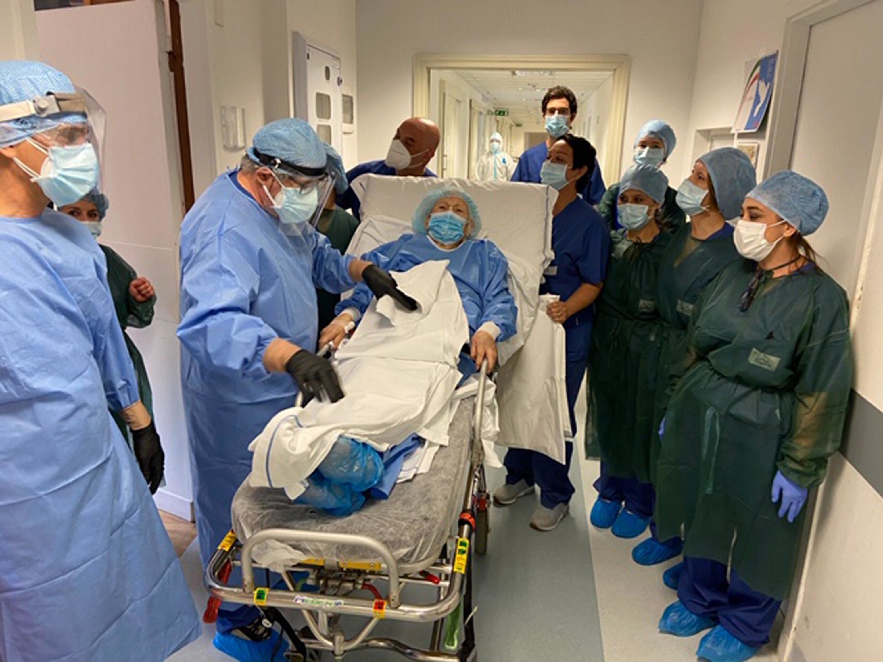 Ozonoterapia, la cura che difende i pazienti oncologici anziani dalla minaccia Covid