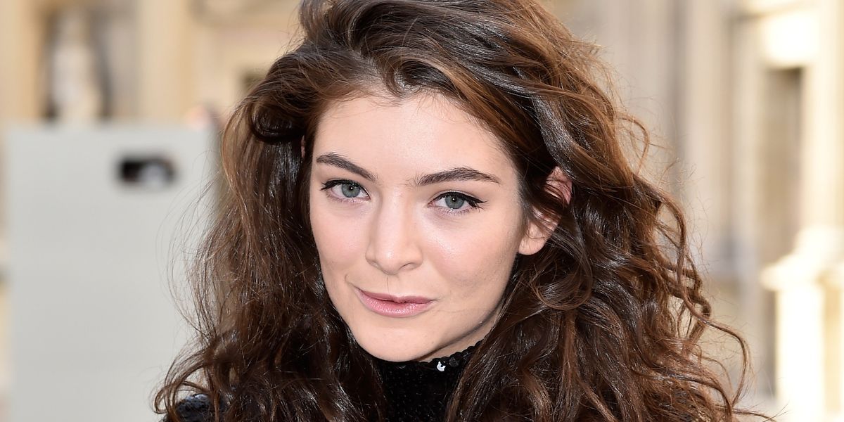 Anna lorde. Lorde зубы. Lorde блондинка. Lorde straight hair. Агентство нестандартных моделей Lorde.