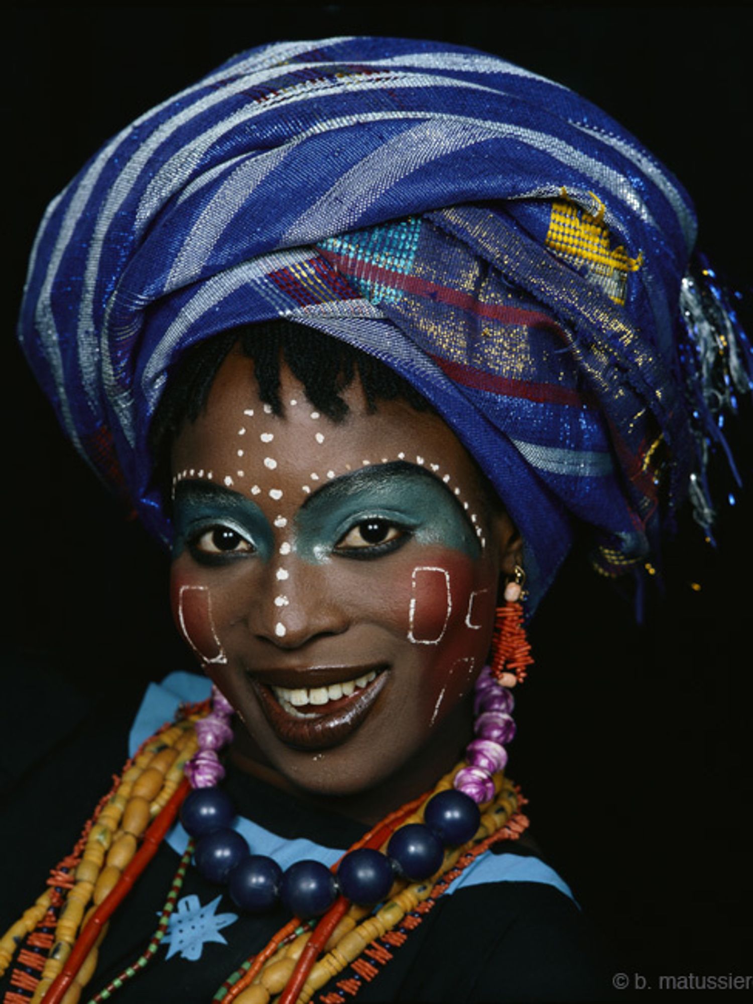Portrait of a Kalakuta Queen, Fela Kuti's dancers and class=