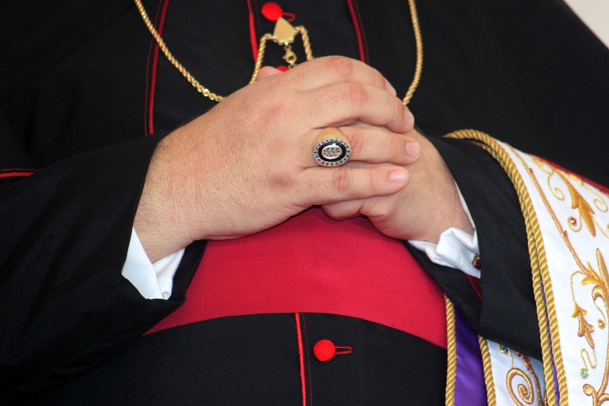 La serrata delle chiese è la prova: molti vescovi non credono in Dio