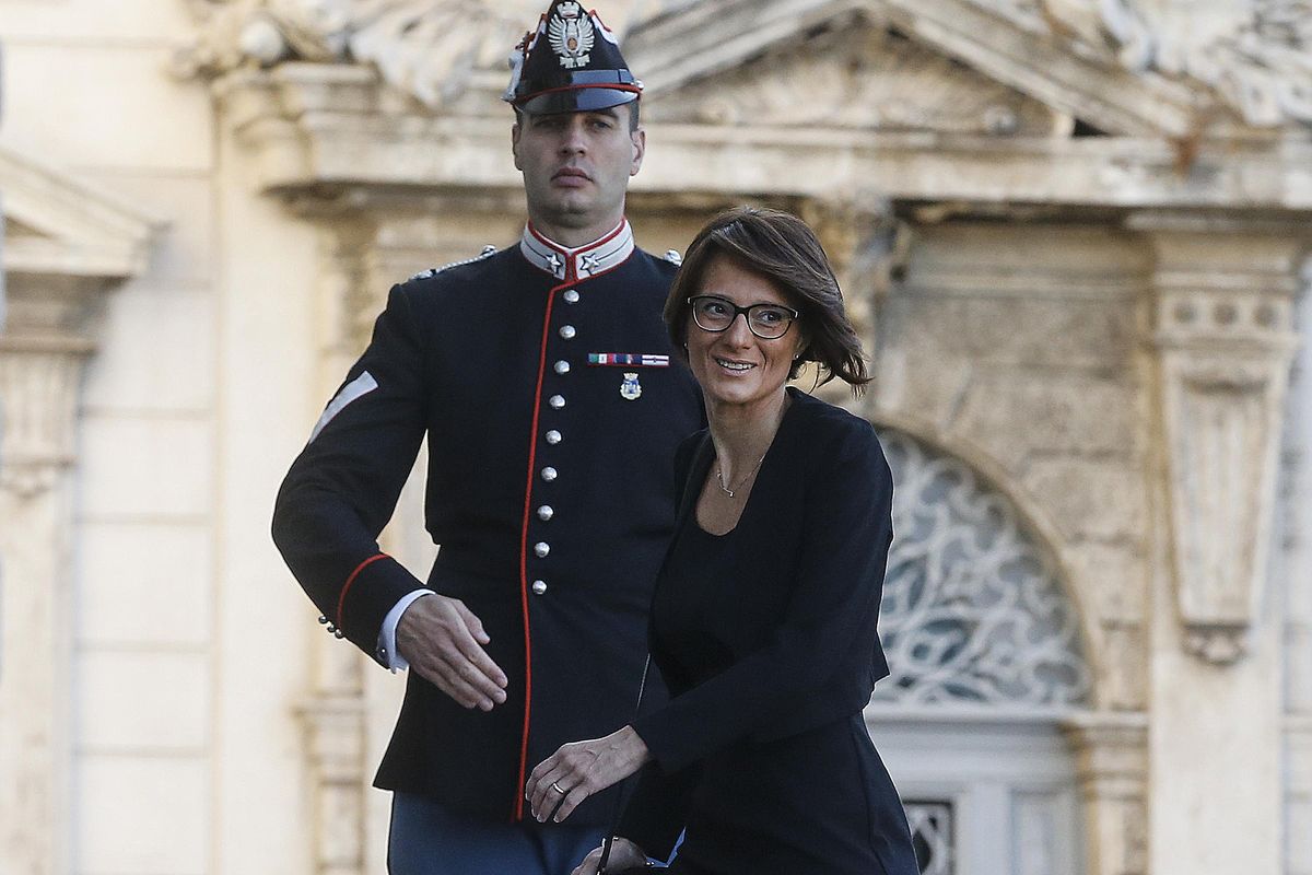 I giallorossi aiutano gli immigrati mentre abbandonano le famiglie