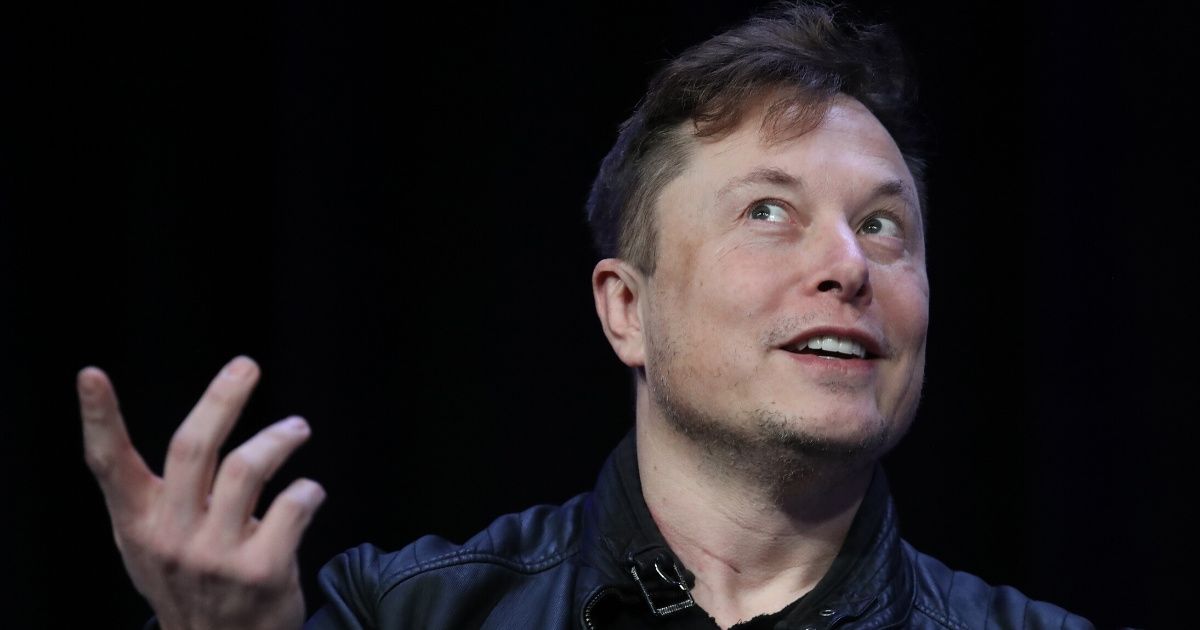 Elon Musk Shares Photos Of His Newborn Baby, X Æ A-12—But Nobody Knows How To Pronounce The Name