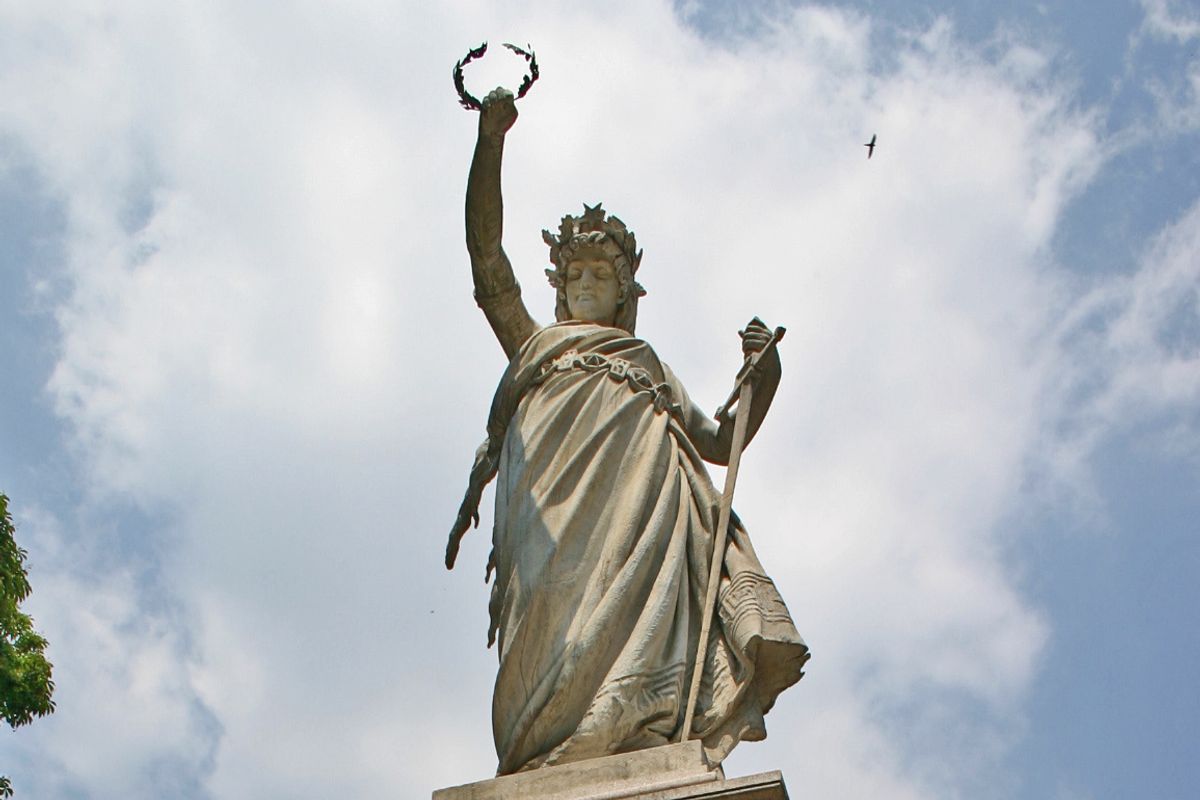 La torre e la stella: i simboli dell’Italia eterna