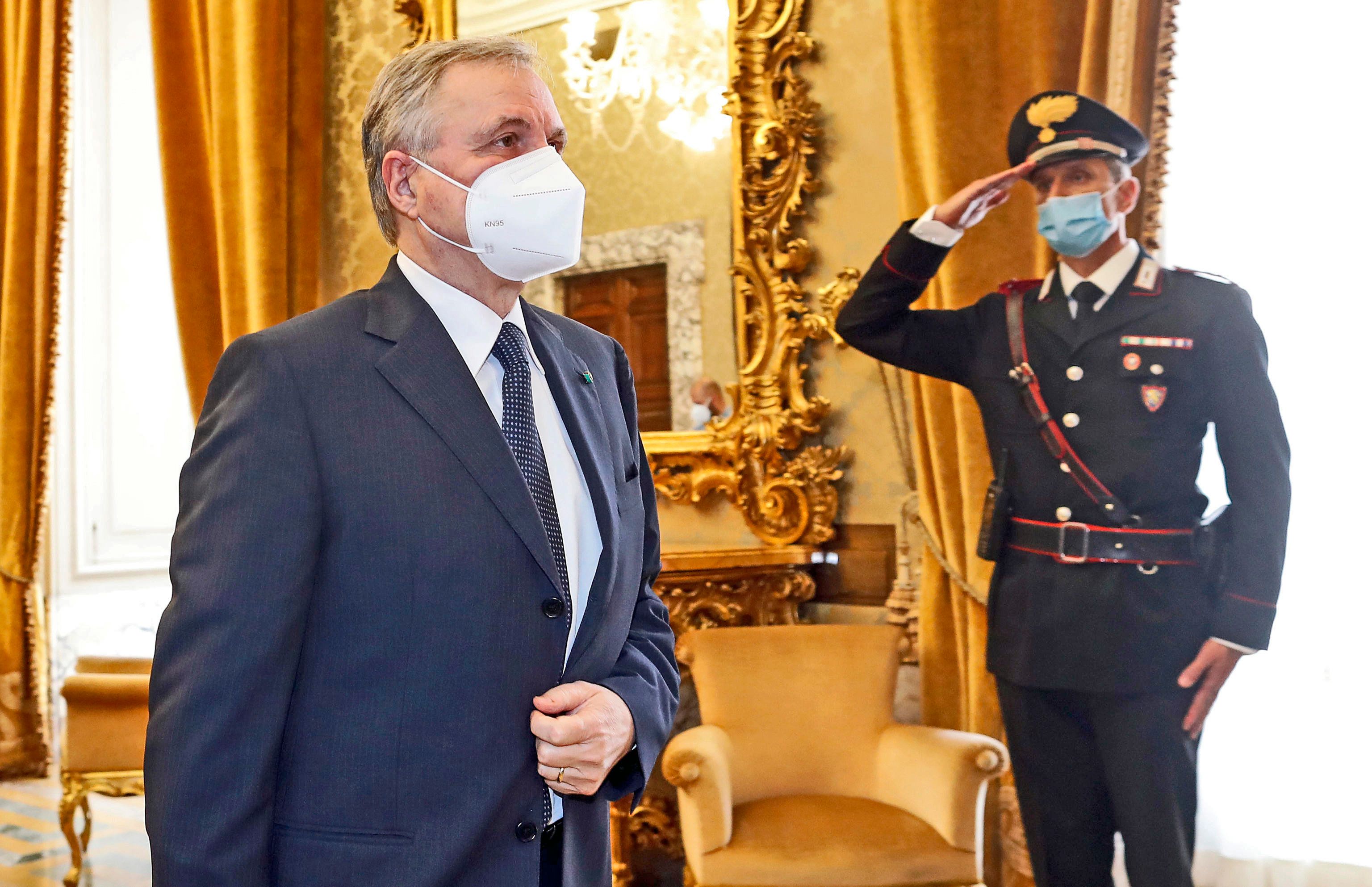 «Pil giù del 13%. Bisogna ripensare le tasse»