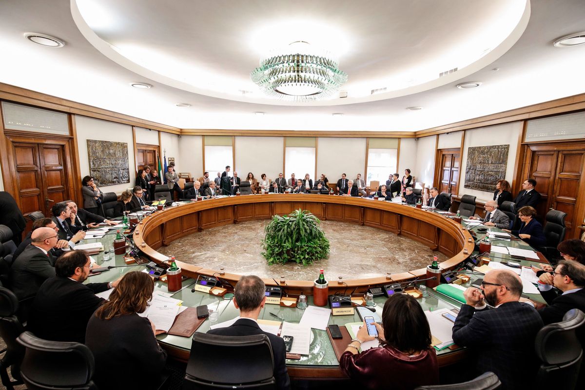 La politica riprenda lo spazio dato alle toghe