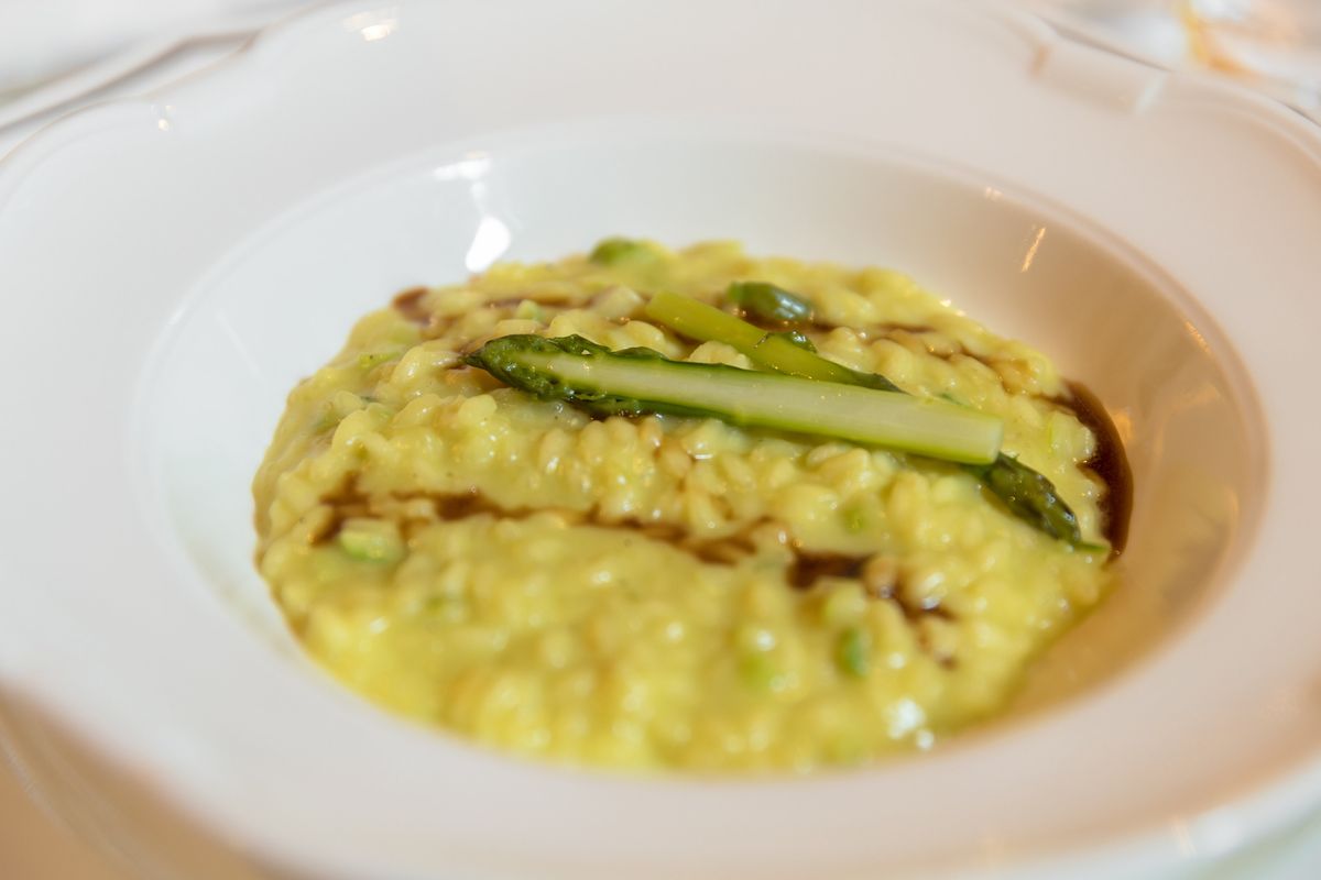 Cuciniamo insieme: risotto con asparagi e zafferano