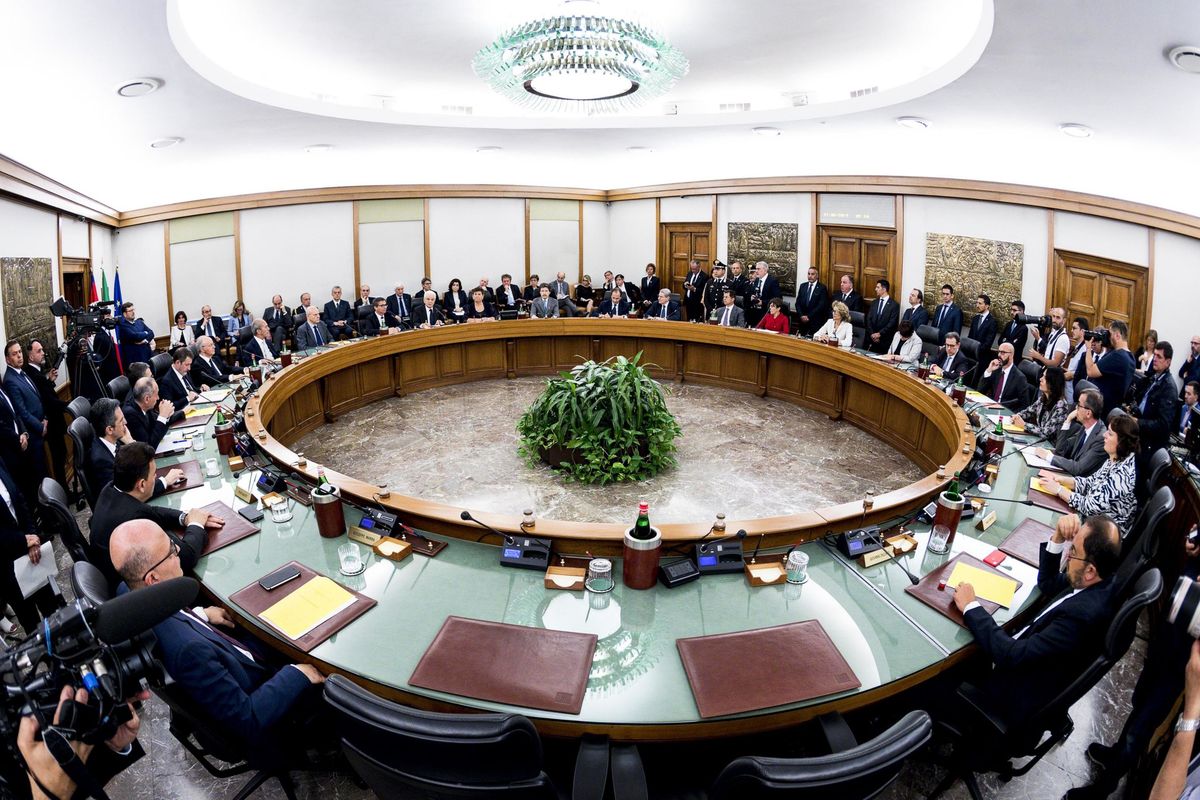 Diano retta alla Consulta e sciolgano il Consiglio