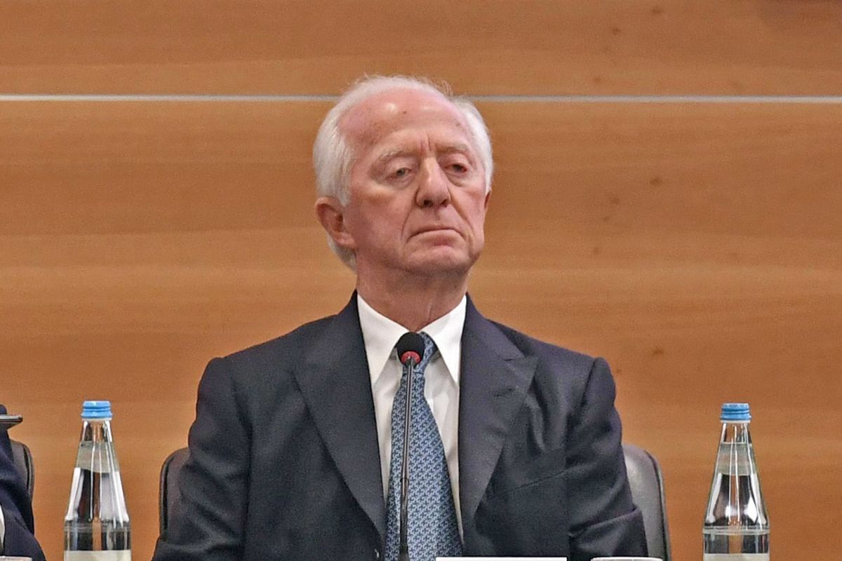 Scalata di Del Vecchio a Mediobanca. E i giallorossi restano in silenzio