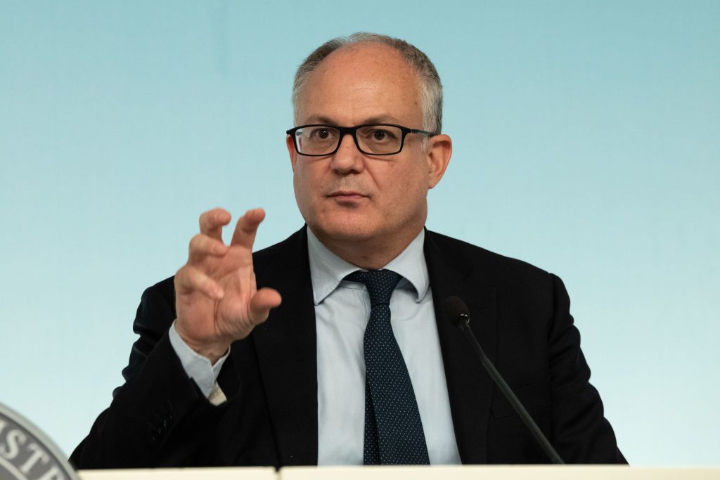 Il gioco delle tre carte del governo. Agli imprenditori 12 miliardi già loro