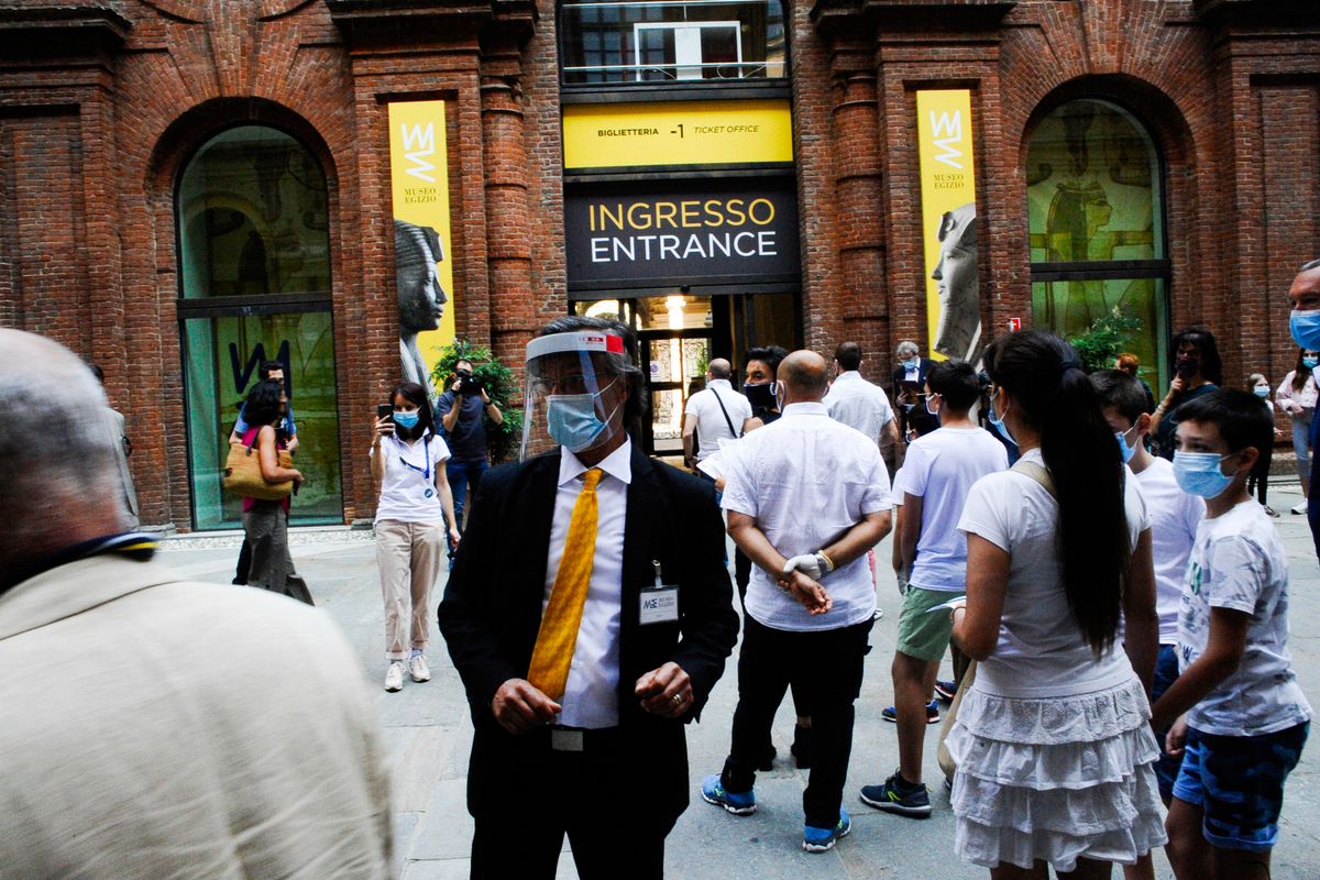 Le regioni riaprono tra dubbi e incertezze