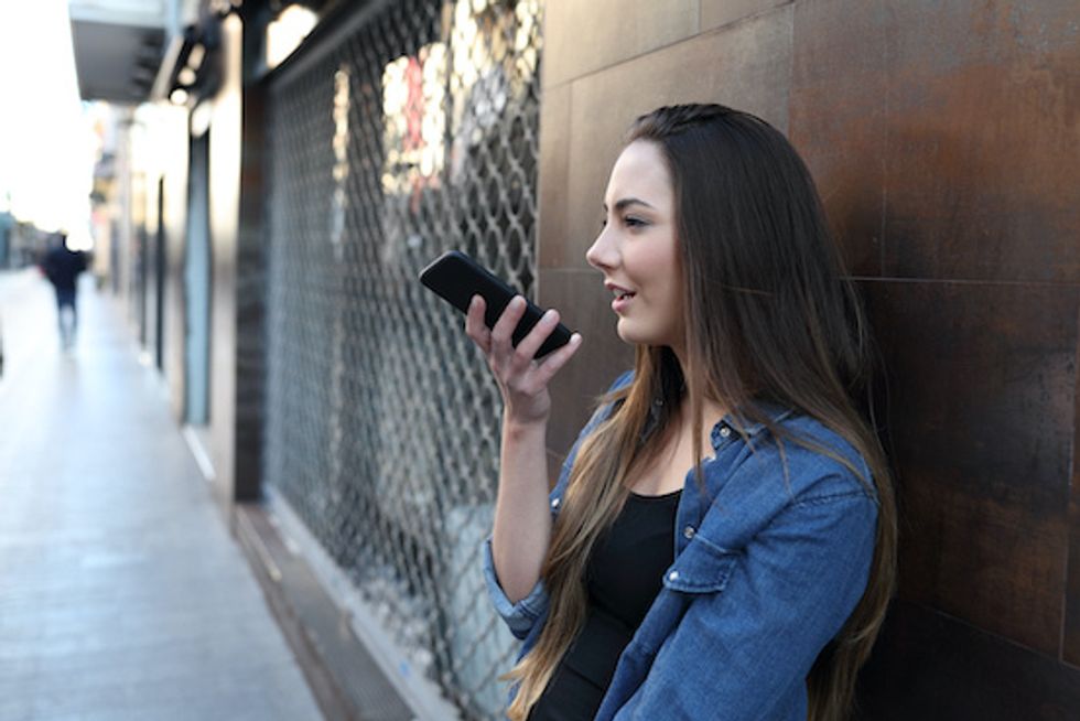 Leaving voice memo on phone