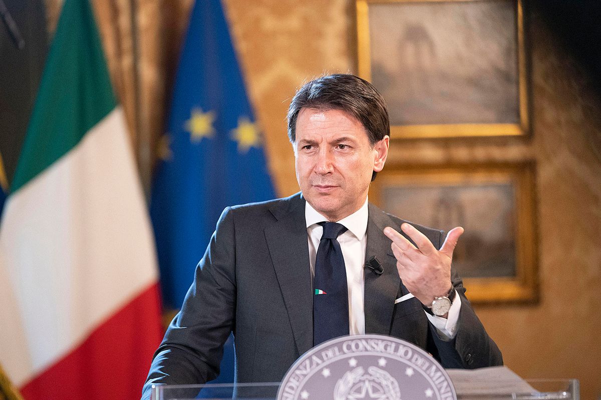 L’Italia crolla, ma Giuseppi pensa alla sua poltrona