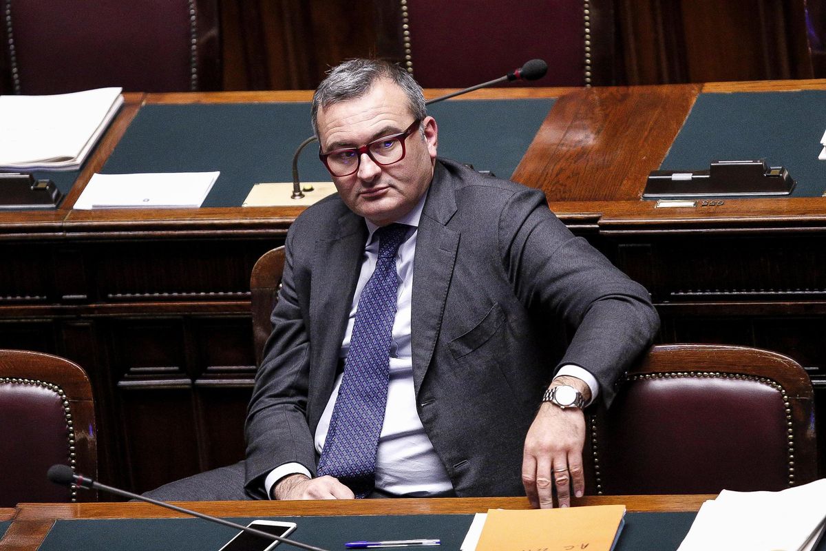 Enrico Zanetti: «Folle negare il fondo perduto a un milione di professionisti»