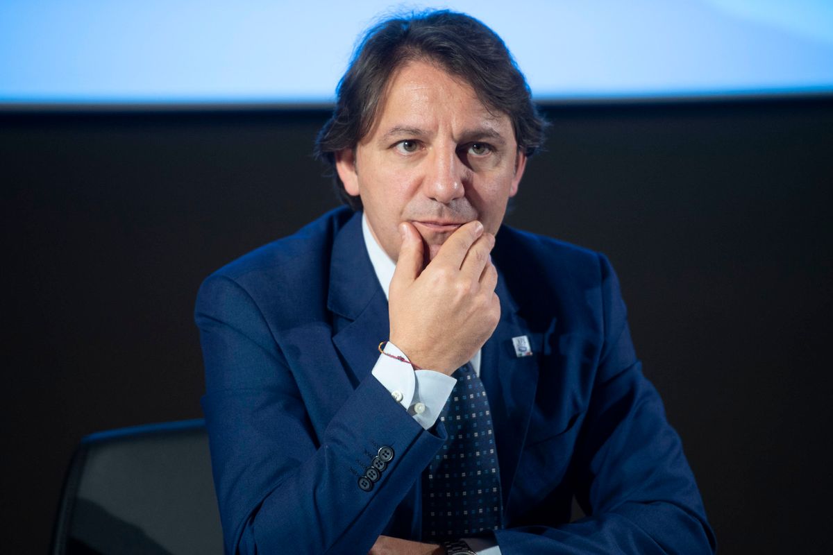 Tridico copre
i suoi ritardi insultando gli imprenditori