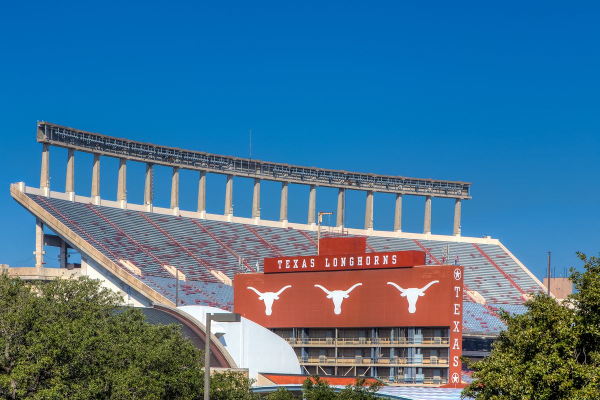 longhorns stadium ut