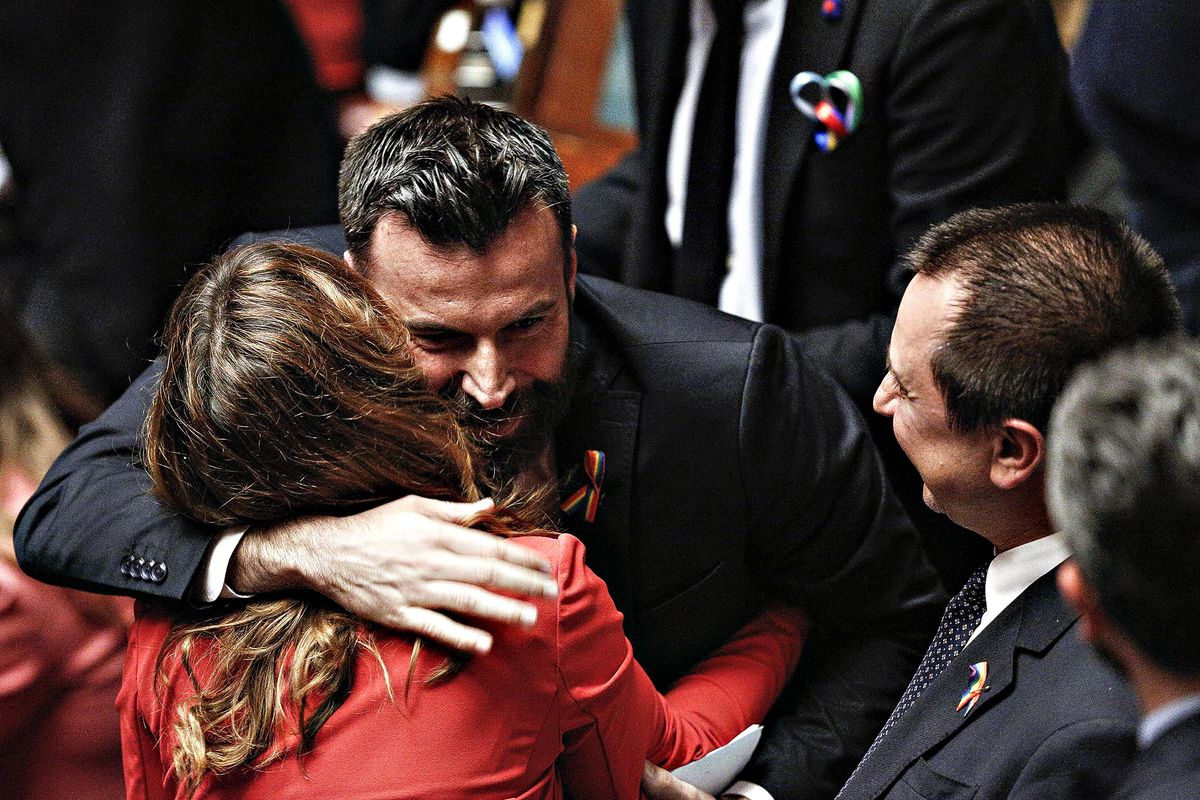 Mai visto: «Avvenire» va contro la Cei sulla legge bavaglio