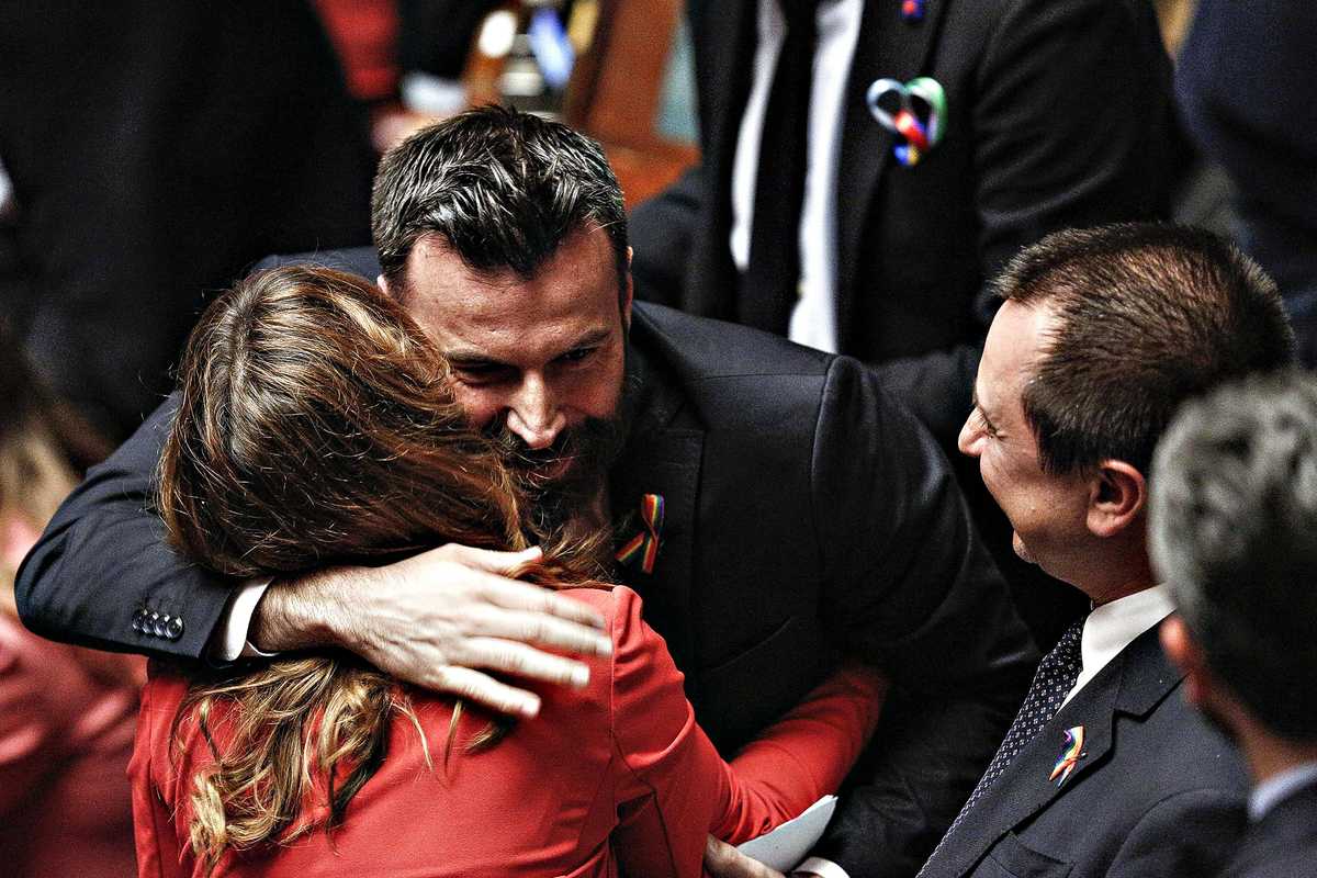 Mai visto: «Avvenire» va contro la Cei sulla legge bavaglio