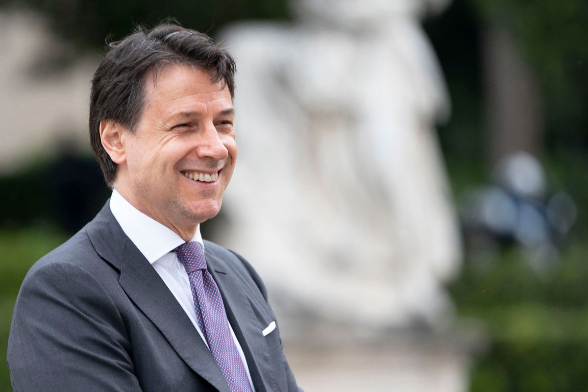 Conte chiacchiera e twitta ma si scorda i cassintegrati