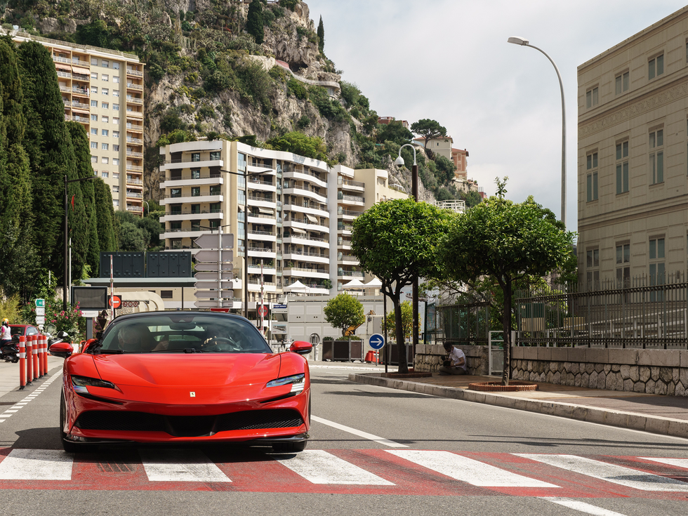 Ferrari SF90 Stradale, Charles Leclerc film Monaco movie