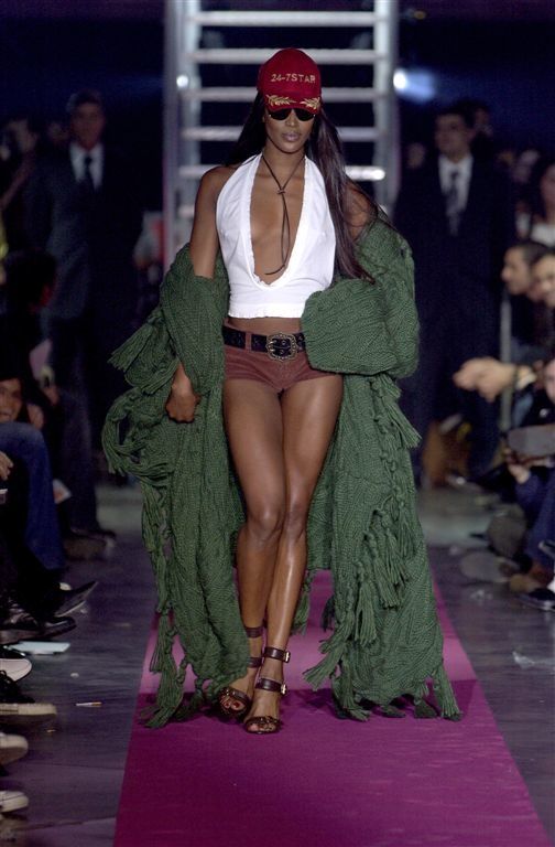 naomi campbell dsquared