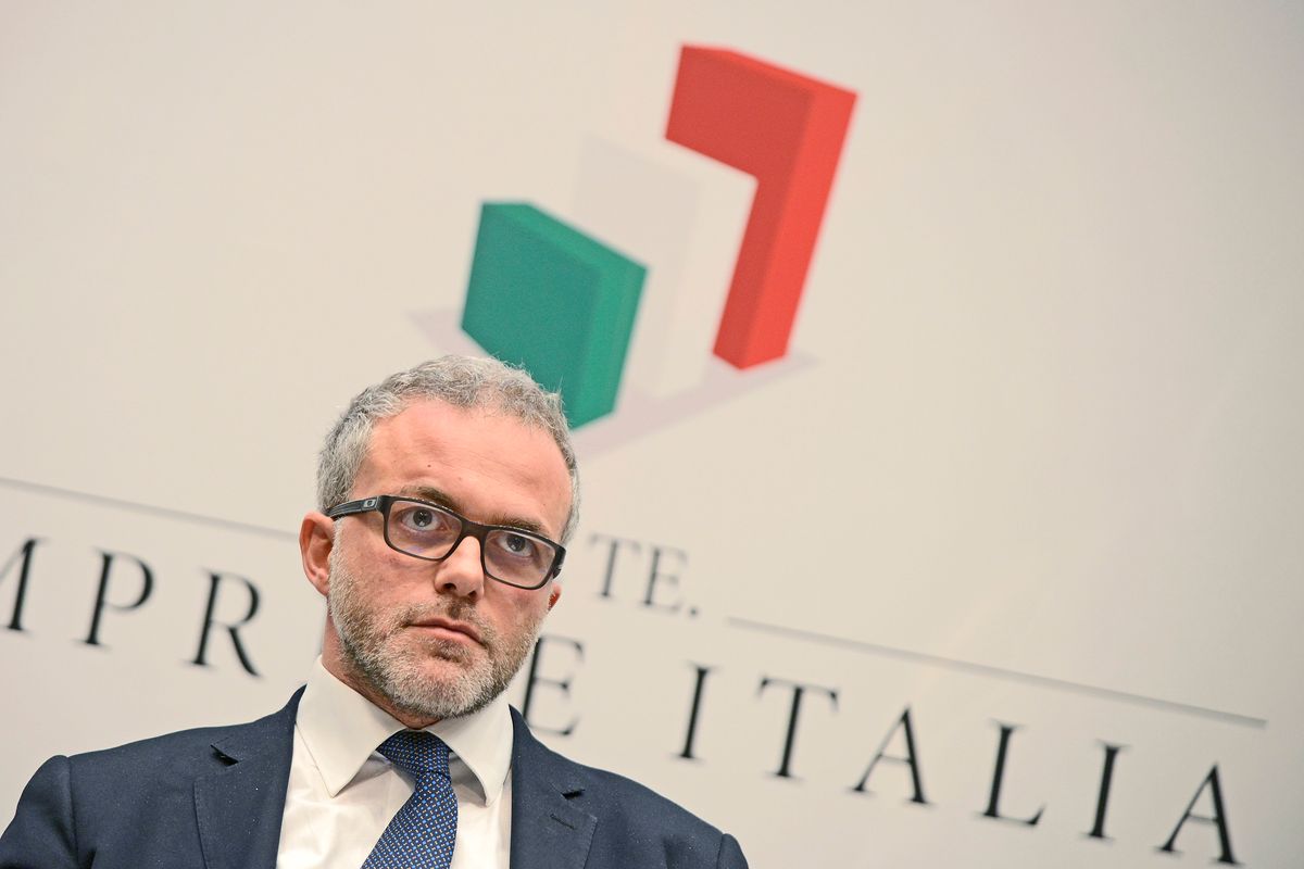 Nuovo deficit per 50 miliardi. Pagare la Cig non basta: la priorità è tagliare le tasse