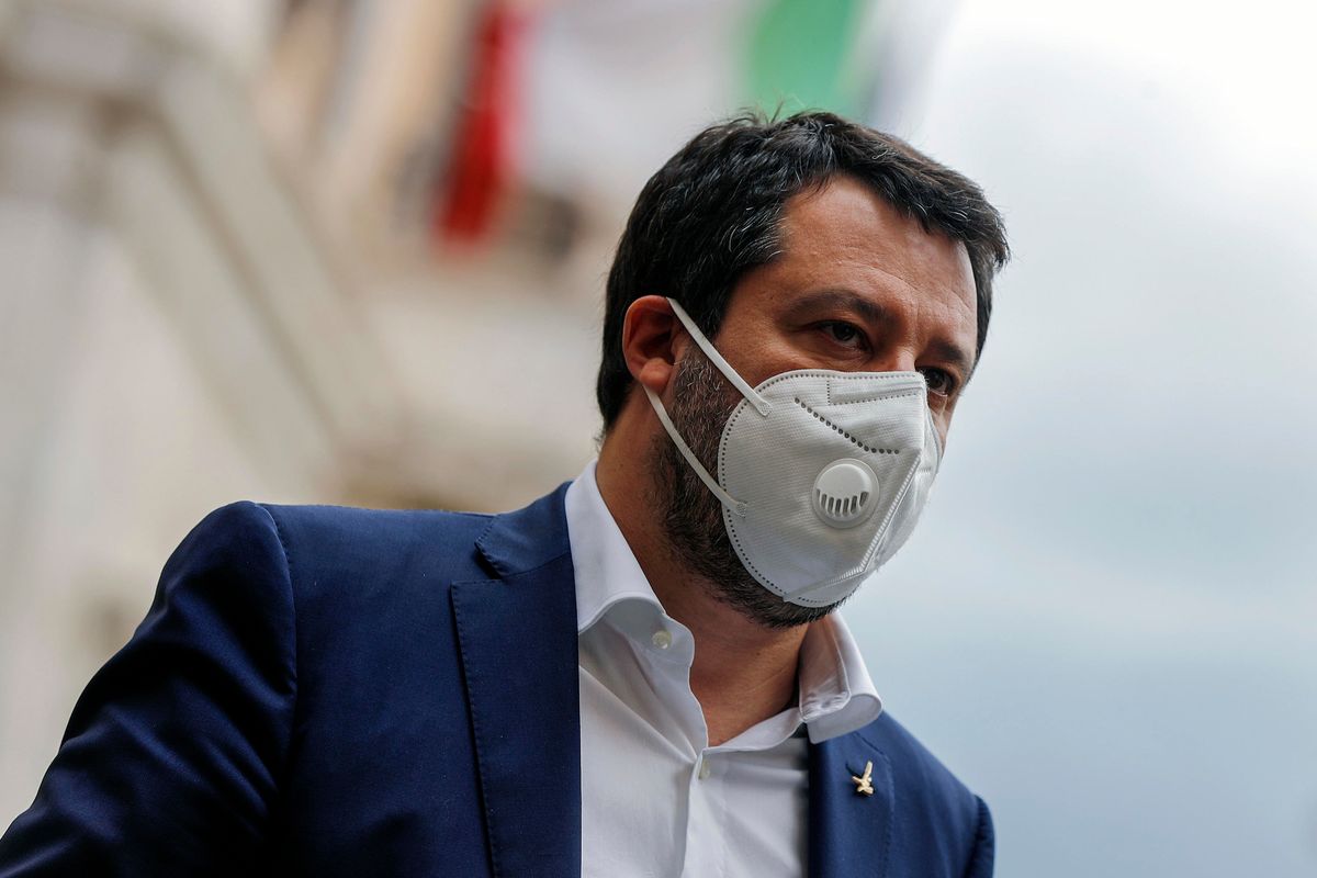 Salvini: «Sul vostro scoop il silenzio degli indecenti»
