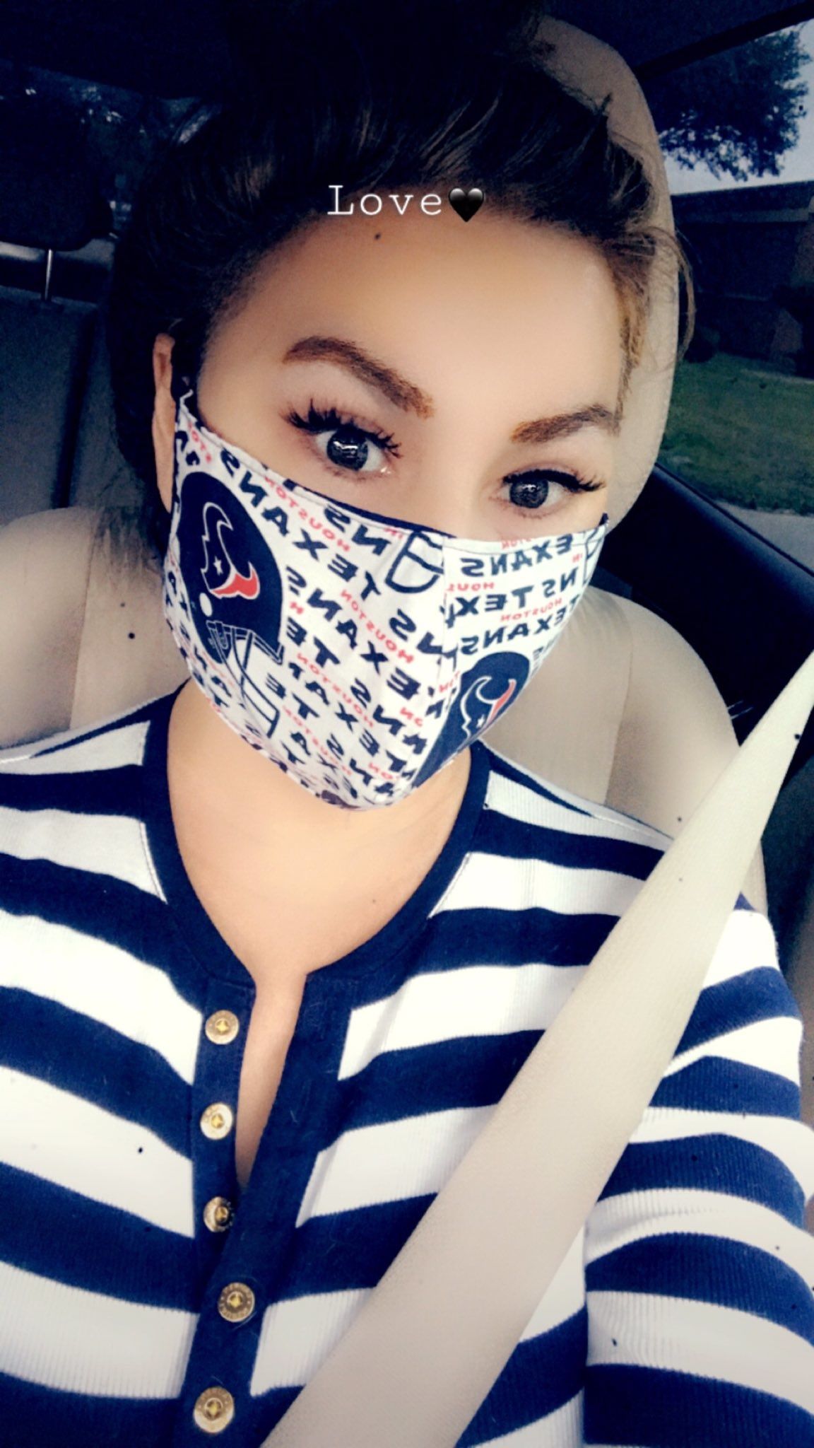 To wear or not to wear a mask in public? Here's a sports angle for you non-believers