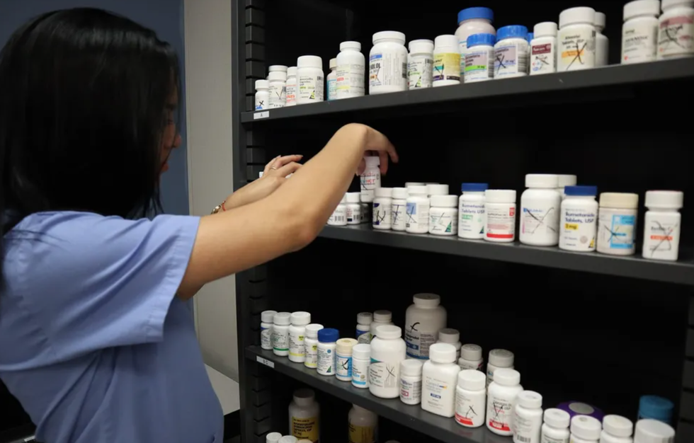 15 Secrets Pharmacy School Students Live With