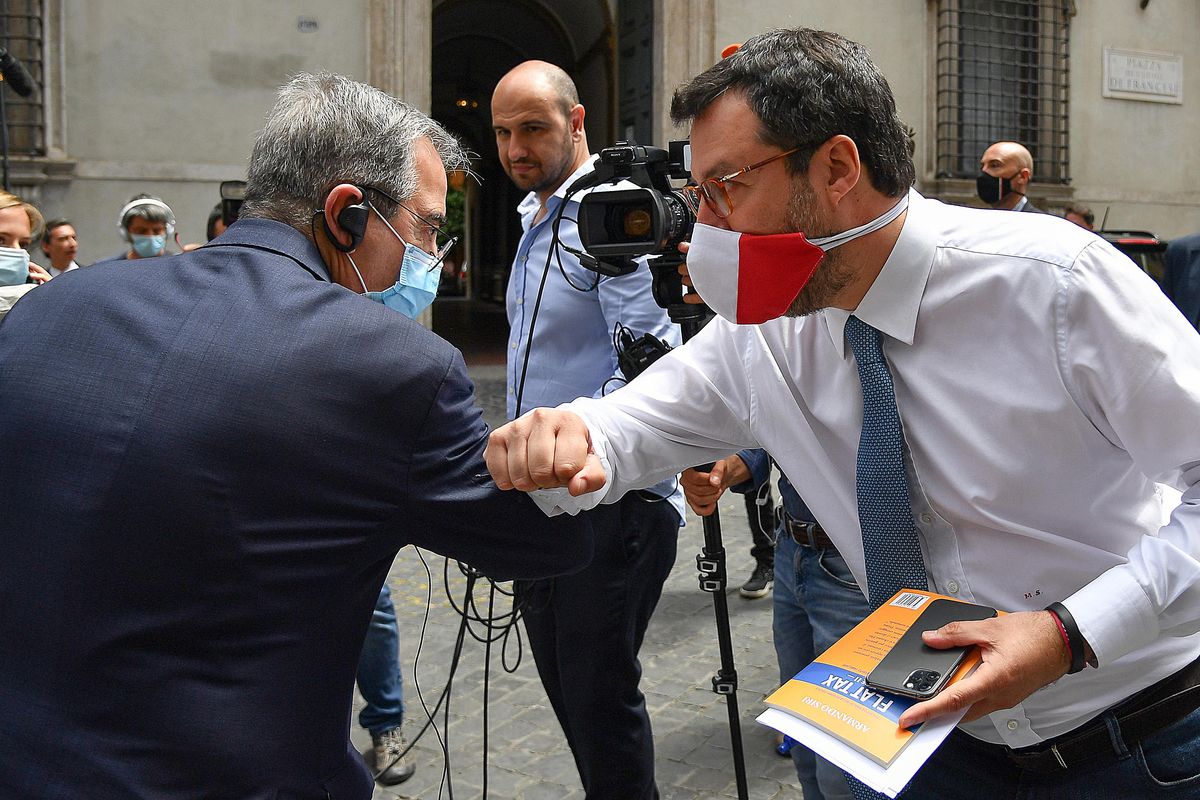 Lo scoop della «Verità» stoppa
 il processo burletta a Salvini